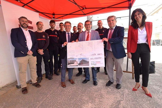 Presentación del proyecyo de ampliación del Parque de Bomberos de Baza en marzo del 2023