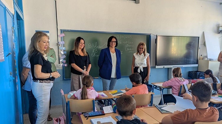 Educación destaca los servicios complementarios del colegio Santos Médicos de Cortes de Baza