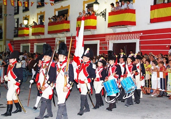 Desfile en Huéscar en el bicentenario de la guerra con Dinamarca