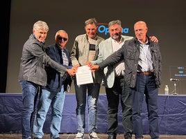 Representantes de la cinco comunidades de regantes que forman la Comunidad General Negratín