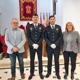 Los dos nuevos oficiales de bomberos de Baza