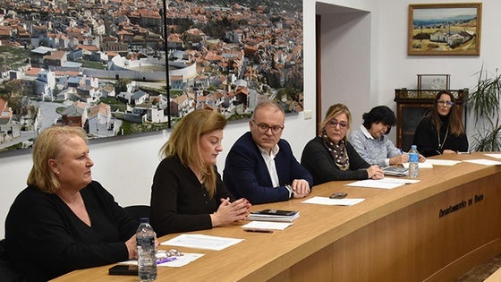 Reunión de la Comisión para la Atención a las Mujeres Víctimas de Malos Tratos de Baza
