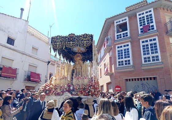 Los niños de la Cofradía de Santiago protagonizarón una levanta