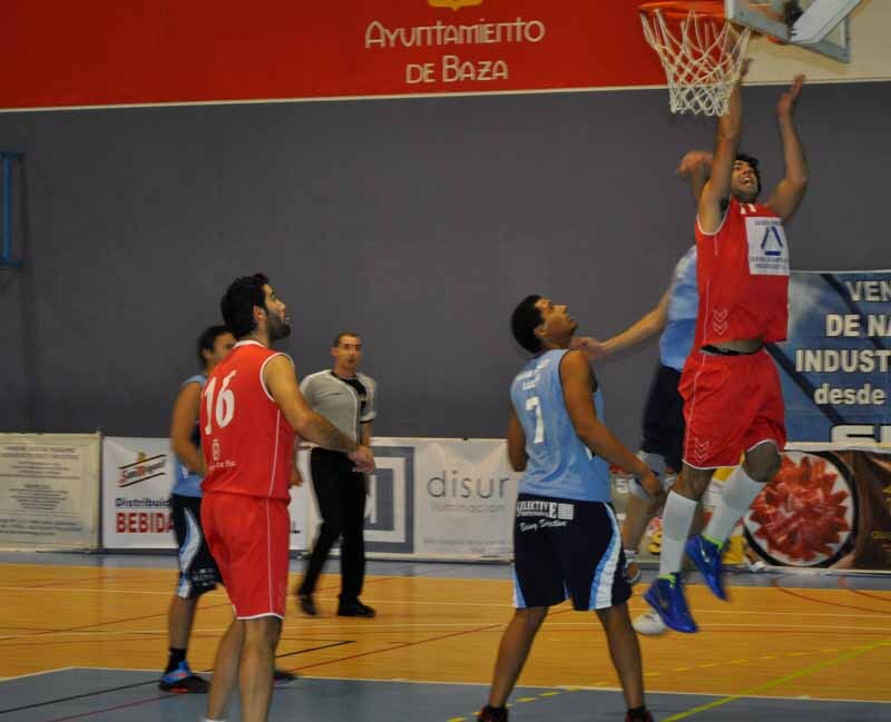 El SDI Baza vence al Lucena en un disputado encuentro 86- 79