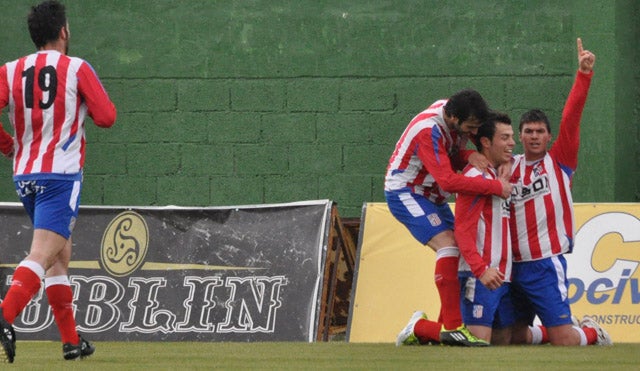 El Baza vence al Atarfe y sigue dependiendo de si mismo