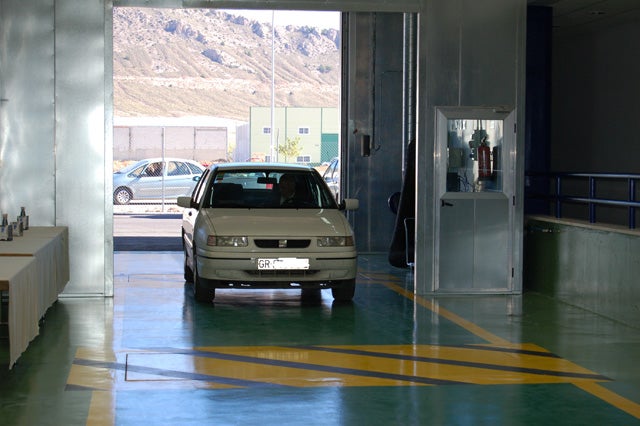 La Junta y Ayuntamiento acuerdan con Veiasa la redacción del proyecto técnico y de ejecución de la nueva ITV de Baza