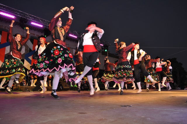 Baza acoge desde hoy el Festival Internacional de Música y Danzas Populares