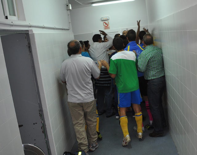 Un mermado Baza rinde visita al Huetor Tajar “B” que lucha por la permanencia