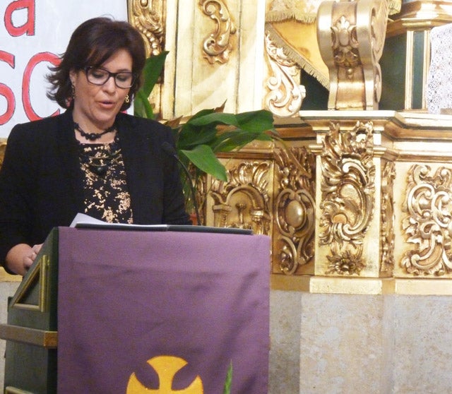 Magnifico pregón de Teresa Castellano a la Cofradía de la Esperanza