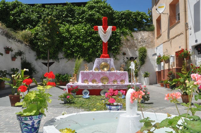 La Asociación de Vecinos de San Juan gana el premio a la mejor cruz