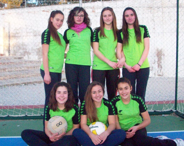 El equipo de voleibol infantil femenino de Benamaurel gana los Juegos Provinciales