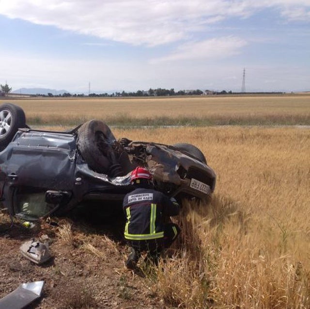 Una mujer herida en un accidente de tráfico en la carretera A-334
