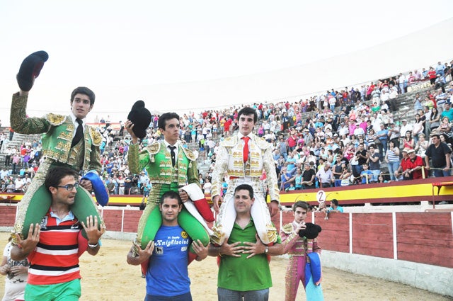 Éxito en la inauguración de la Escuela Taurina de Baza