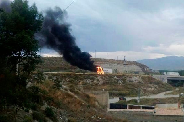 Abierto el carril de la autovía A- 92 que permanecía cerrado por el incendio de un camión