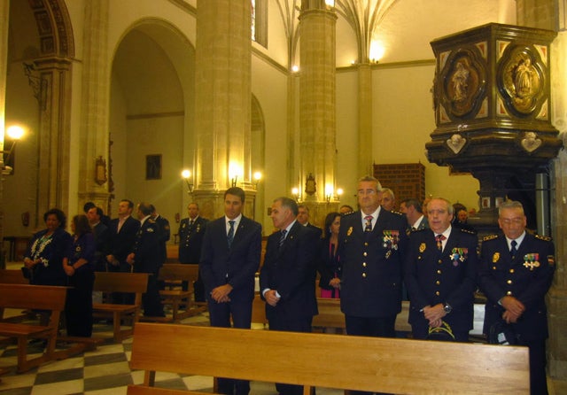 El subdelegado del gobierno asiste en Baza a los actos del patrón de la Policía