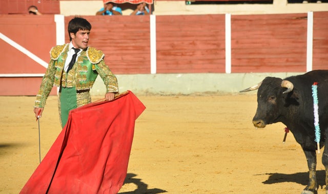 El novillero Aquilino Girón cierra la temporada en Huéscar