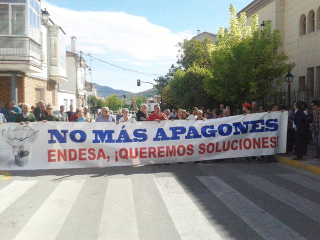 1.300 personas en la manifestación contra Endesa en La Puebla de Don Fadrique