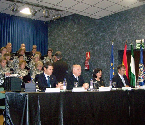 El ex-presidente del Senado Juan José Laborda  pronuncia la lección inaugural en la UNED de Baza