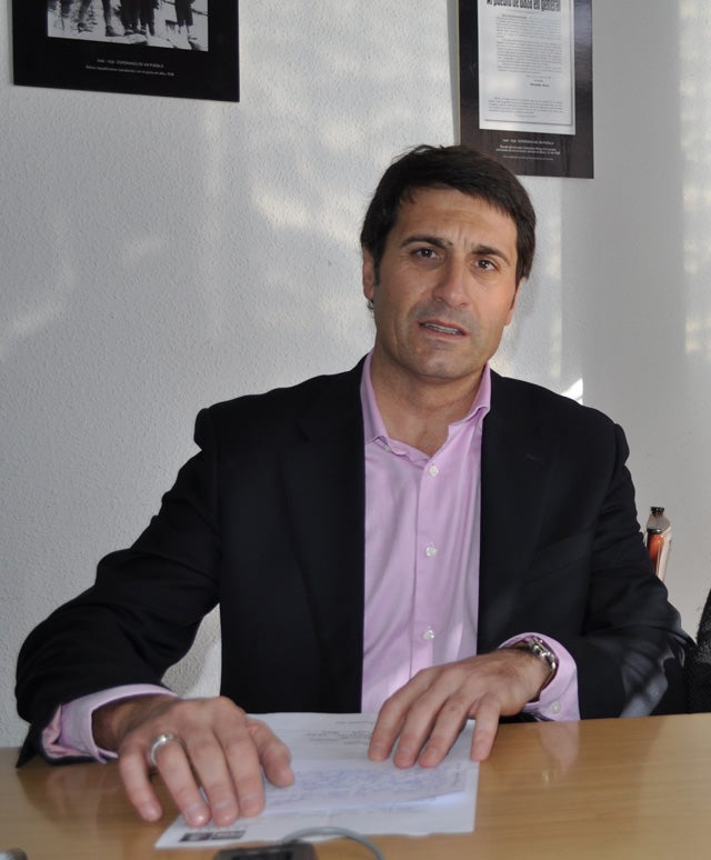 El alcalde acusa a la senadora María José Martín de desleal con Baza