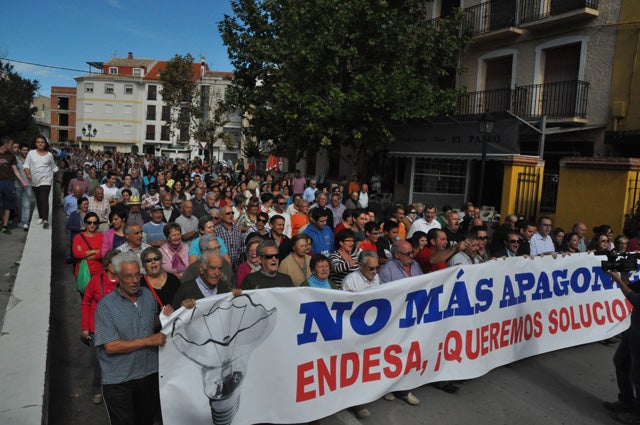 Endesa mejora la línea que da servicio a la Puebla de Don Fadrique