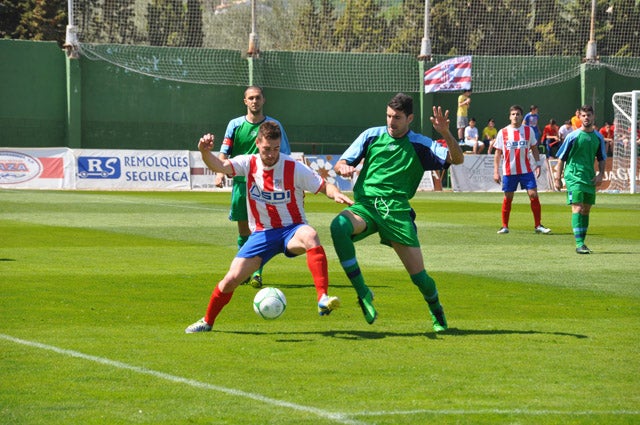El Baza suma tres puntos ante el Oriente en partido atrasado