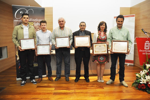 La Cofradía de Santiago, el Cristo de los Méndez y Emilio José Fernández premios Ser Cofrade