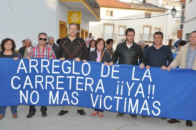 La alcaldesa de Castillejar vuelve a reclamar el arreglo de la carretera A-4200