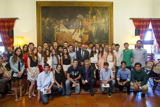 Reconocimiento a dos alumnos del IES José de Mora