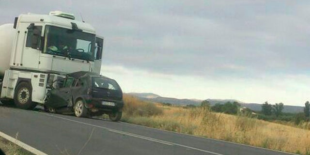 Un joven muere en accidente de tráfico en la carretera A-4.200 en Baza