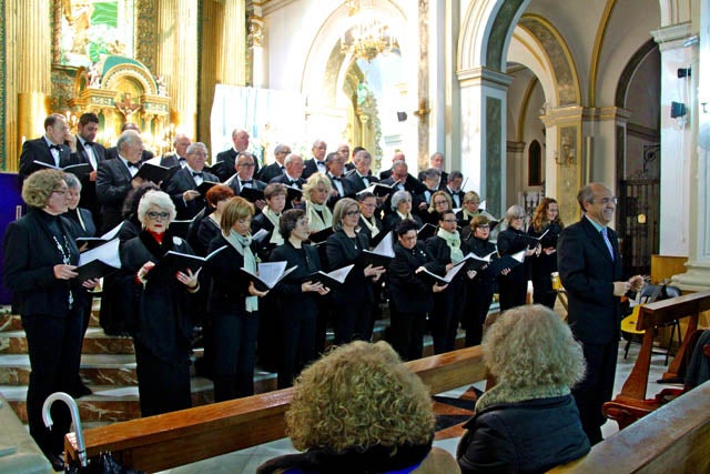 El  coro  “Alcazaba”   concluye  una  intensa  programación  navideña