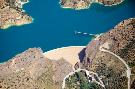 Confederación adjudica las obras de consolidación de un  talud  en Castril