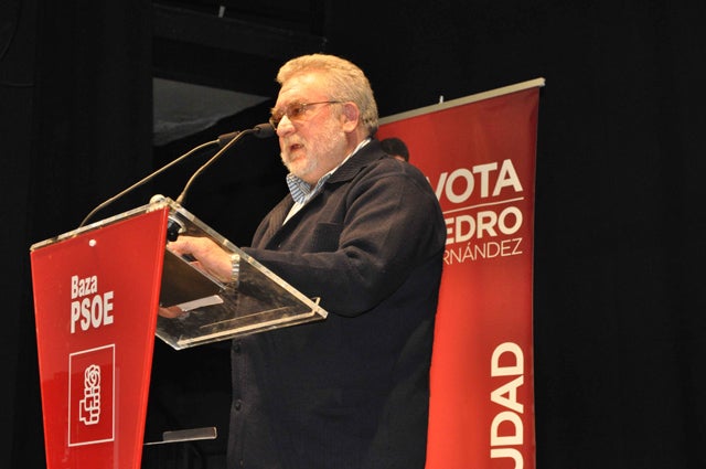 El PSOE de Baza homenajea a sus candidatos del periodo democrático