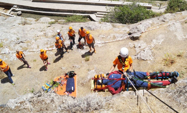Protección Civil Baza se prepara para el rescate de personas en entornos difíciles
