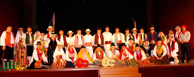 El XXX Festival Internacional de Folklore de Baza trae danzas y música de Indonesia, Tenerife y Uruguay