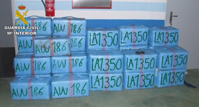 La Guardia Civil de tráfico de Baza se incauta de 958 kilos de hachís en la A-92