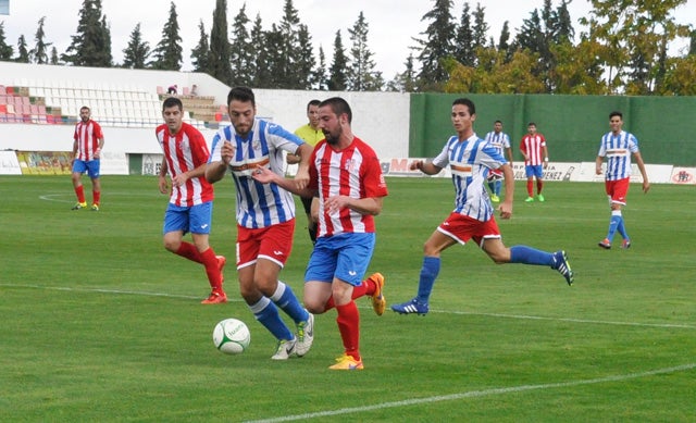 El Baza frena al Motril y gana autoestima