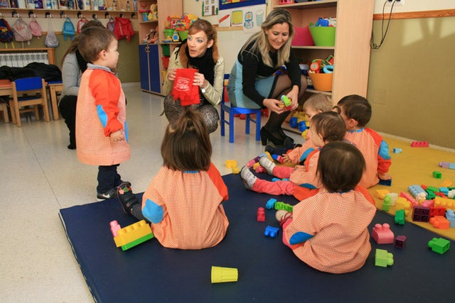 La campaña ‘Juguete no sexista’ llega a 322 pequeños para que aprendan a jugar sin prejuicios