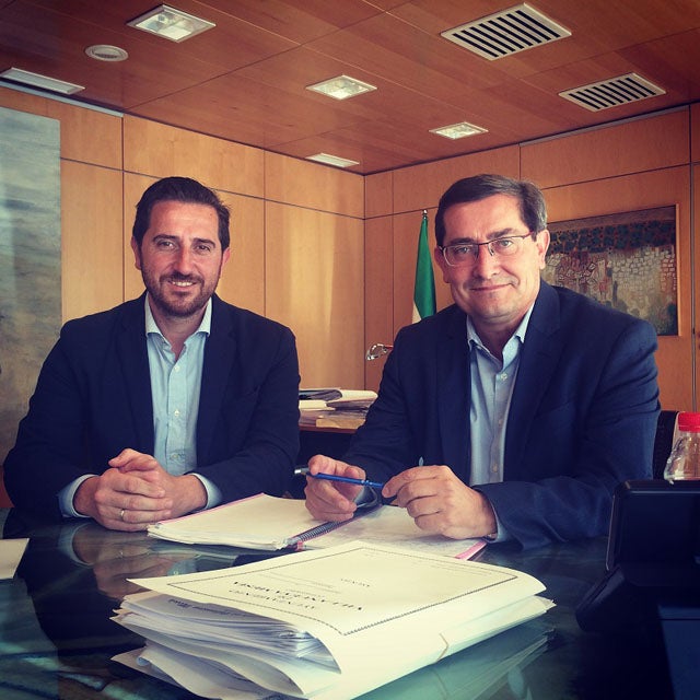 El alcalde de Benamaurel se reúne con el presidente de la Diputación