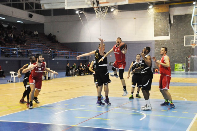 Primera Derrota del Meridiano Baza que se dejó sorprender por el Benahavís 59-61