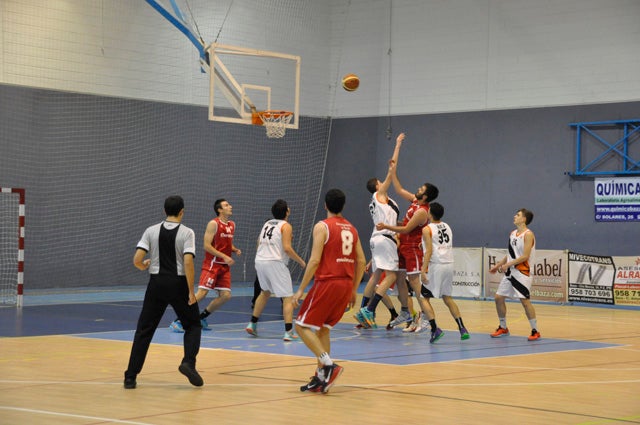El Meridiano Baza arrolla al CB Portus Magnus 30- 80