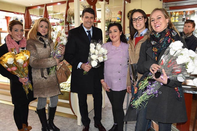 Ayuntamiento y Asociación de Mujeres Empresarias en el  Día Internacional de la Mujer