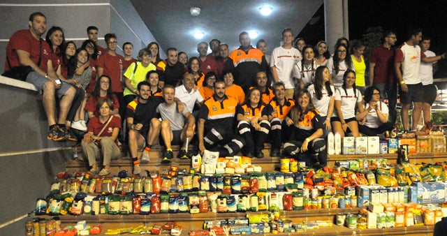 303 corredores solidarios donan más de 500 kilos de alimentos
