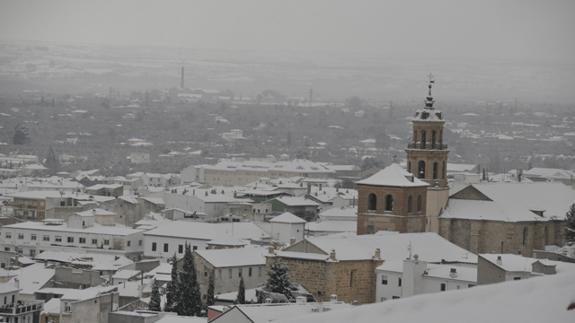 Baza 'se hace' con la nieve