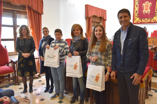 Rosa María Girona, Víctor Requena y Ana Noguera, ganadores del concurso de Micro Relatos contra la Violencia de Género