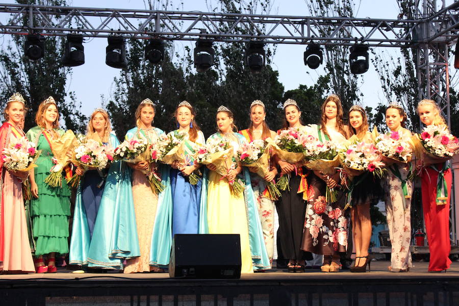 Ejidenses y visitantes disfrutan de la primera jornada de Feria del Mediodía, y de los conciertos al aire libre desde el Parque Municipal, en las fiestas patronales de El Ejido en honor a San Isidro Labrador.