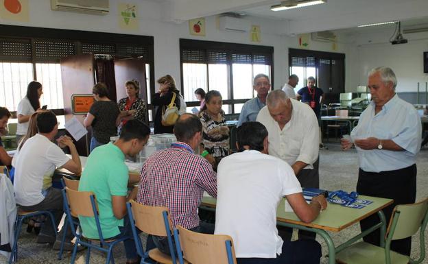 El CEIP Solymar de Matagorda fue uno de los colegios electorales de la jornada del domingo. 