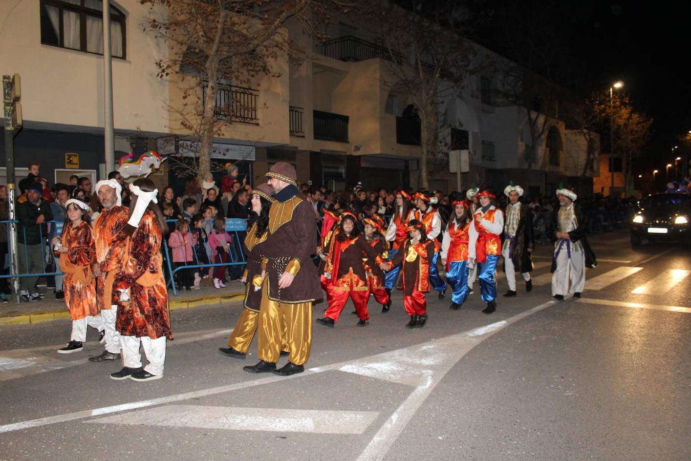 Fotos: Magia, color y dulces en la Cabalgata de Reyes de El Ejido