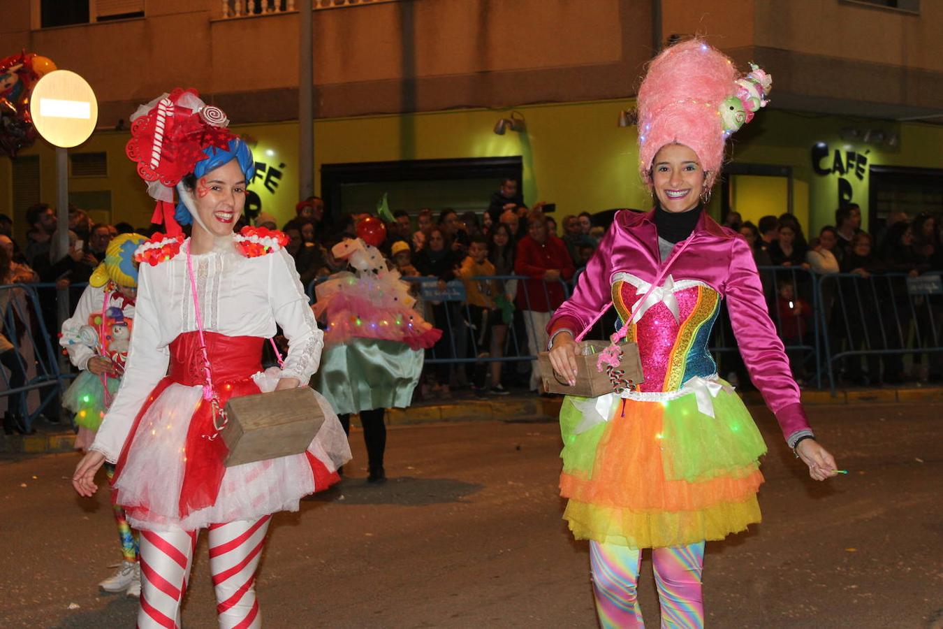 Fotos: Magia, color y dulces en la Cabalgata de Reyes de El Ejido