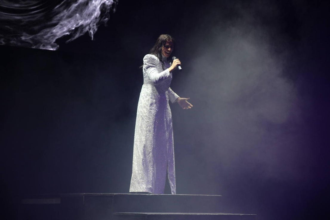 Fotos: Rosa López inicia su gira Turbación en El Ejido