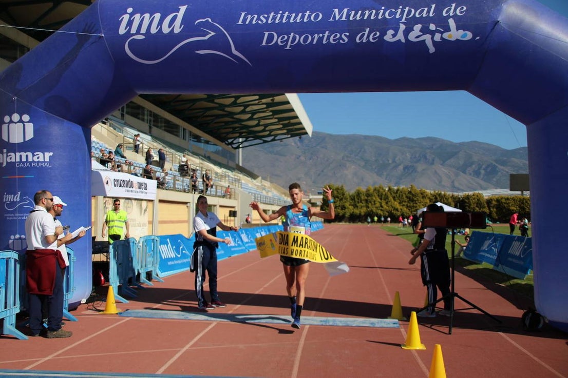 Fotos: El Ejido disfruta de una multitudinaria Media Maratón Ciudad de las Hortalizas